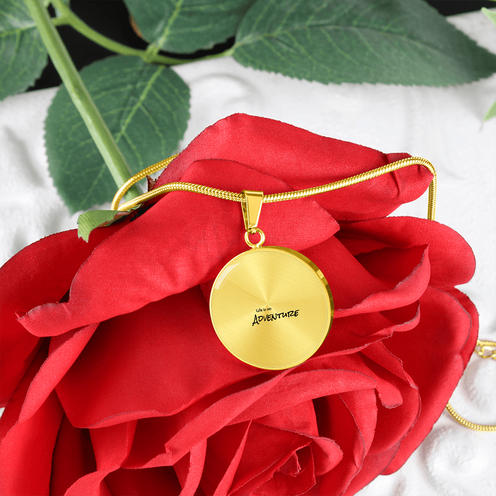 A Circle Around Us – Luxury Graphic Circle Necklace