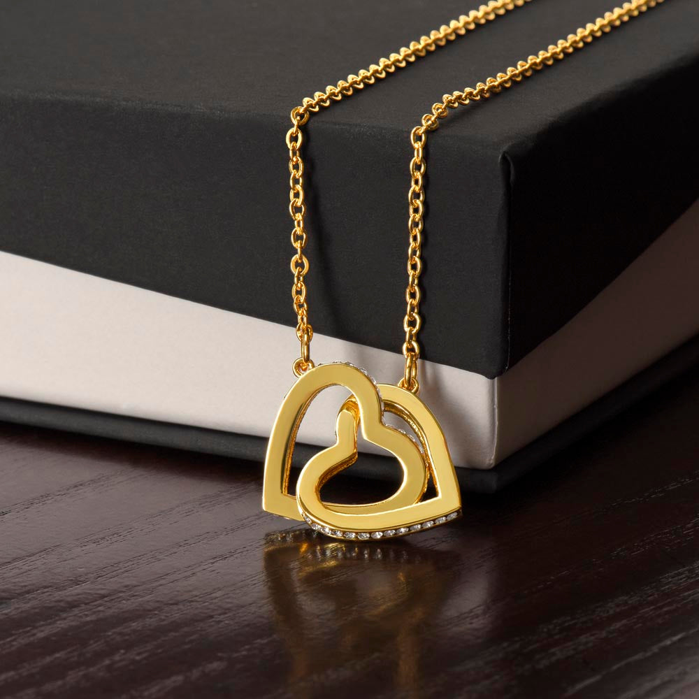 Connected Hearts – Interlocking Hearts Necklace