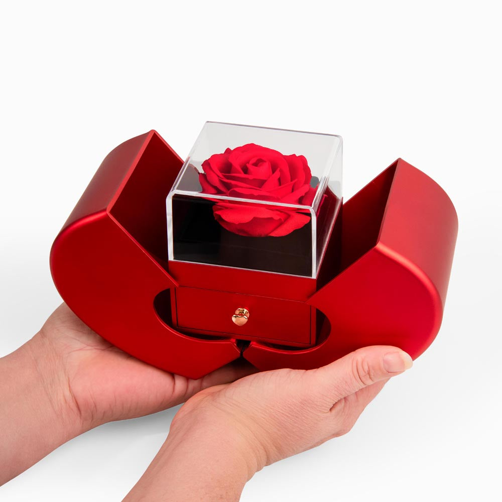 Alluring in Bloom – Alluring Beauty Red Heart Rose Box